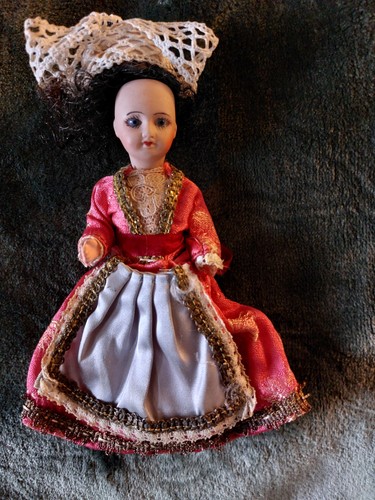 Poupée ancienne mignonnette - poupée,
